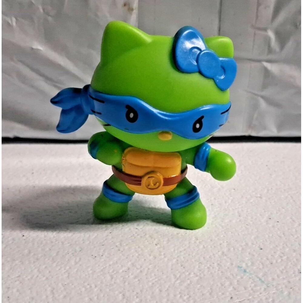 2025 McDonald’s Happy Meal Hello Kitty Teenage Mutant Ninja Turtle Toy Leonardo